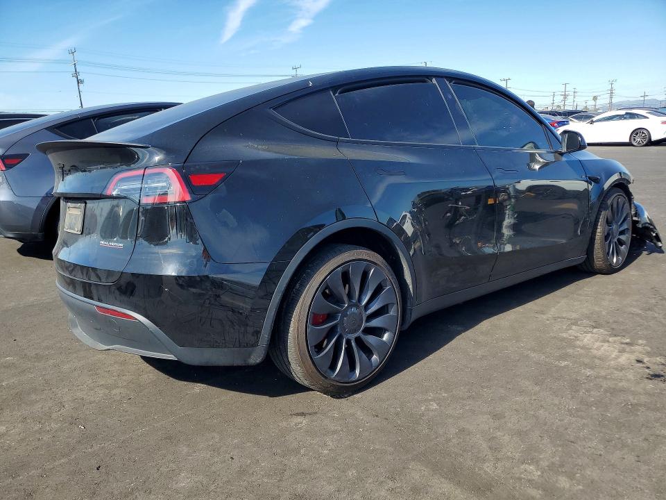 2024 Tesla Model y VIN 7SAYGDEF3RF111761 COPART salvage auction — FRONT END, CA - SALVAGE CERTIFICATE, sold $8,100 on 2026-07-15 (photo 3)