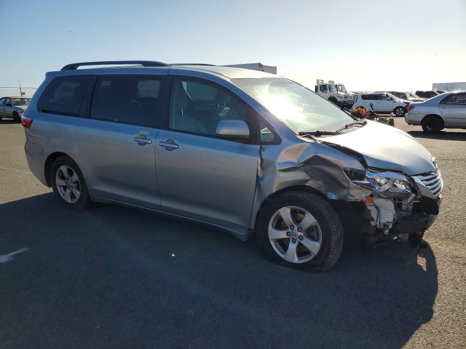 2017 Toyota Sienna VIN 5TDKZ3DC6HS808544 COPART salvage auction — FRONT END, Hi - Certificate Of Salvage, sold $35 on 2026-07-20 (photo 4)