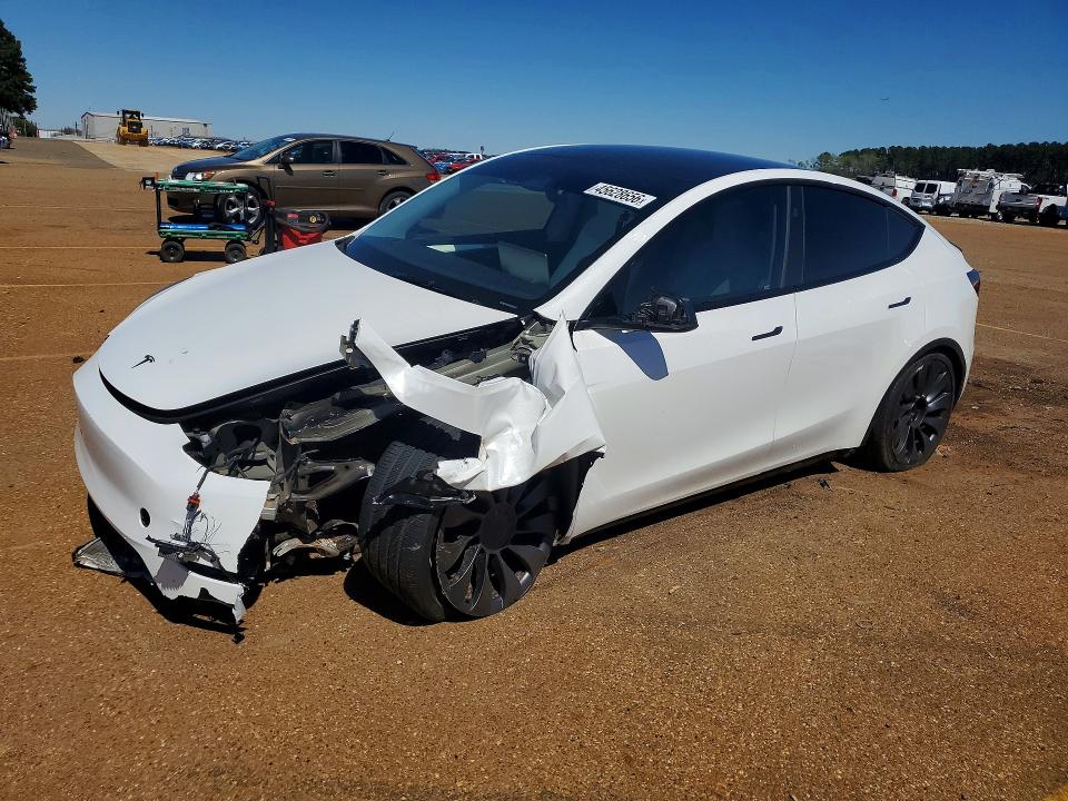 2025 Tesla Model y VIN 7SAYGDEF6SA378086 COPART salvage auction — FRONT END, Tx - Salvage Vehicle Title, sold $13,200 on 2026-07-13 (photo 1)