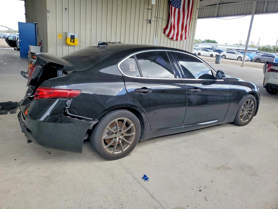 2018 Alfa romeo Giulia VIN ZARFAEBN1J7593122 COPART salvage auction — REAR END, Fl - Cert Of Ttl-Rebuilt&Slvg Rbld, sold $3,750 on 2026-07-16 (photo 3)