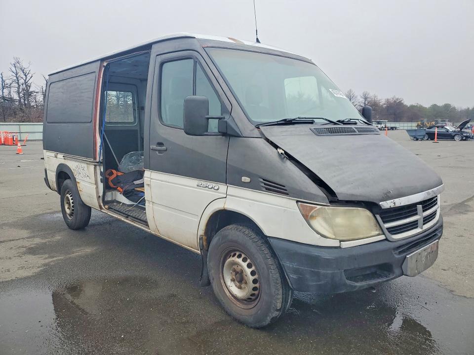 2006 Dodge Sprinter VIN WD0PD644565958590 COPART salvage auction — SIDE, Ny - Mv-37 Statement Of Abnd Veh, sold $525 on 2026-07-27 (photo 4)