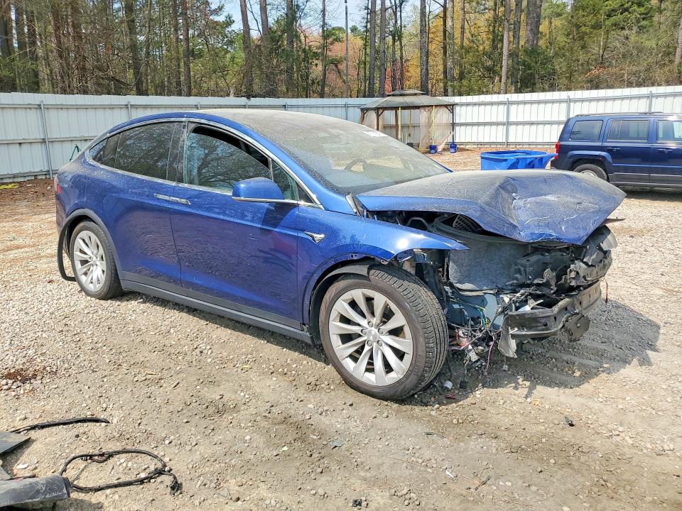 2018 Tesla Model x VIN 5YJXCAE27JF139390 COPART salvage auction — FRONT END, Nc - Salvage Certificate Of Title, sold $5,700 on 2026-07-06 (photo 4)