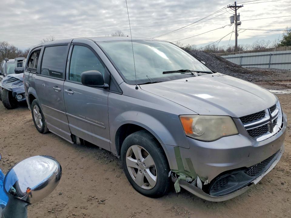2013 Dodge Caravan VIN 2C4RDGBG7DR710068 COPART salvage auction — FRONT END, Ia - Certificate Of Title, sold $425 on 2026-07-09 (photo 4)