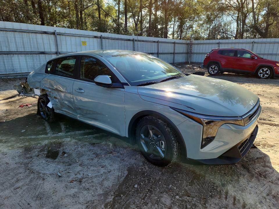 2026 Kia K4 VIN 3KPFT4DE5TE254054 COPART salvage auction — REAR END, Fl - Cert Of Title Slvg Rebuildable, sold $6,200 on 2026-08-31 (photo 4)