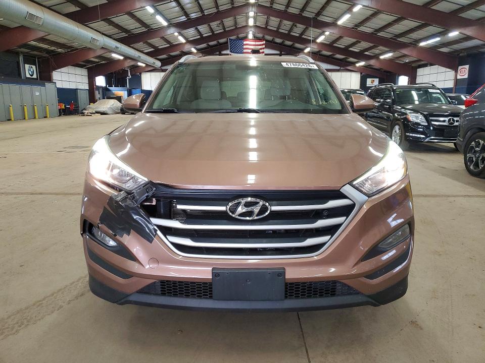 2017 Hyundai Tucson VIN KM8J3CA47HU384728 COPART salvage auction — FRONT END, Ny - Certificate Of Title, sold $6,200 on 2026-07-17 (photo 5)