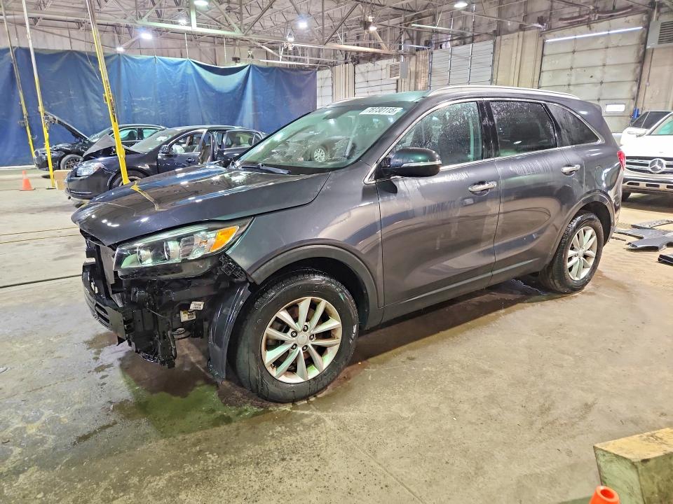 2017 Kia Sorento VIN 5XYPG4A37HG220445 — COPART salvage auction photo