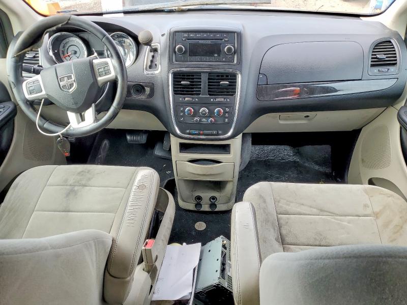 2013 Dodge Caravan VIN 2C4RDGBG7DR710068 COPART salvage auction — FRONT END, Ia - Certificate Of Title, sold $425 on 2026-07-09 (photo 8)