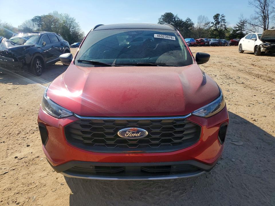 2026 Ford Escape VIN 1FMCU0MN8TUA22263 COPART salvage auction — REAR END, NC - SALVAGE CERTIFICATE OF TITLE, sold $8,000 on 2026-07-27 (photo 5)