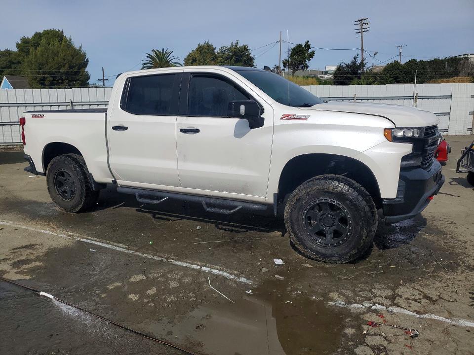 2021 Chevrolet Silverado 1500 VIN 1GCPYFED3MZ308299 COPART salvage auction — MINOR DENT/SCRATCHES, CA - CERTIFICATE OF TITLE, sold $25,500 on 2026-07-02 (photo 4)