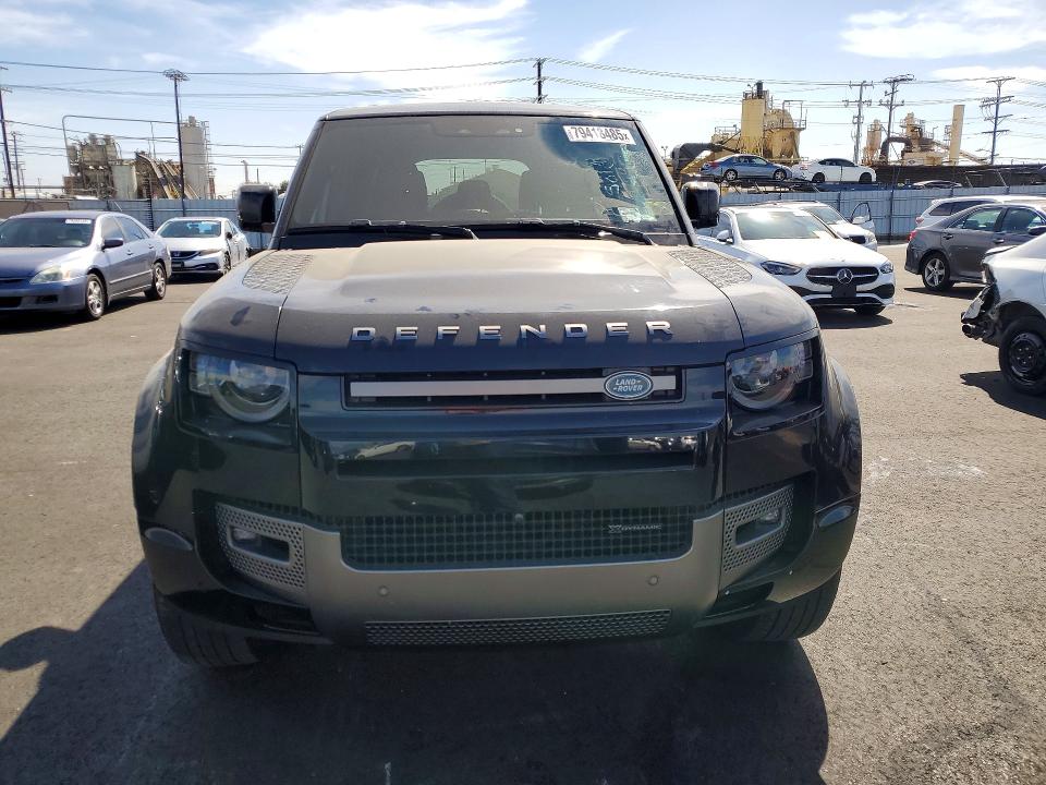 2022 Land rover Defender VIN SALE27RU8N2101158 COPART salvage auction — MINOR DENT/SCRATCHES, Ca - Dis/Dlr/Exp Only Clean Title, sold $31,500 on 2026-07-15 (photo 5)