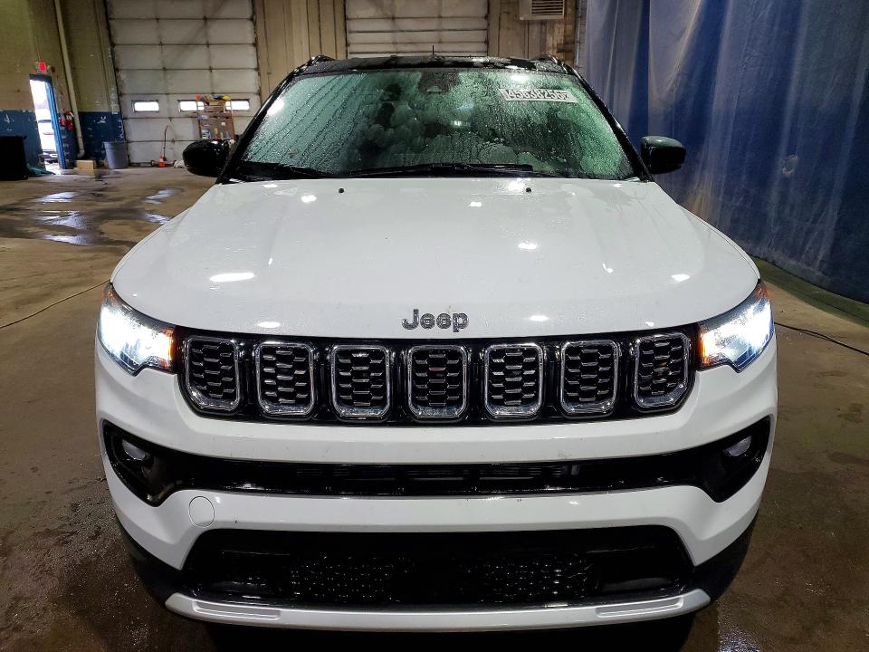 2025 Jeep Compass VIN 3C4NJDCN6ST530271 COPART salvage auction — MINOR DENT/SCRATCHES, OH - CERTIFICATE OF TITLE, sold $17,900 on 2026-07-28 (photo 5)