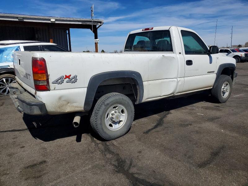 2001 Chevrolet Silverado VIN 1GCHK24U21E261639 COPART salvage auction — SIDE, Co - Dis/Dlr/Exp Only Clean Title, sold $2,100 on 2026-07-23 (photo 3)