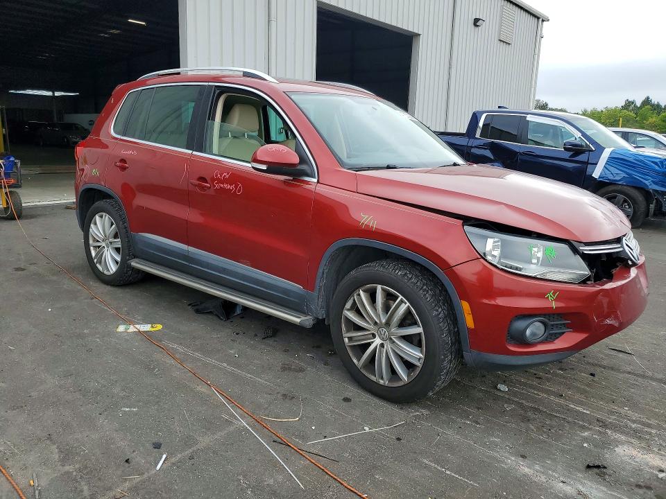 2015 Volkswagen Tiguan VIN WVGAV7AX5FW101689 COPART salvage auction — FRONT END, FL, sold $550 on 2026-07-27 (photo 4)