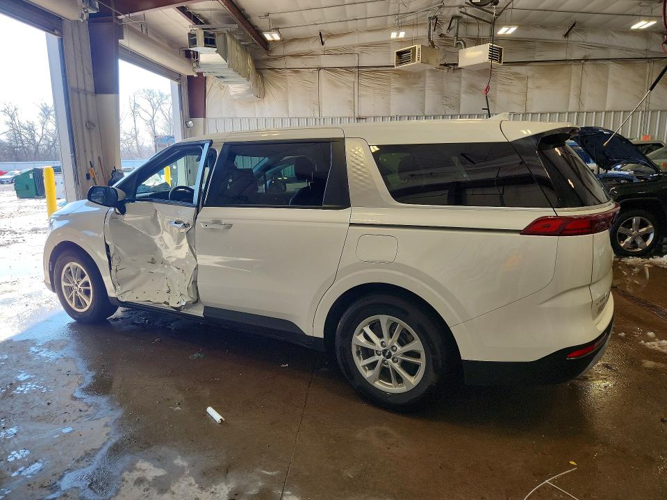 2023 Kia Carnival VIN KNDNB4H3XP6260158 COPART salvage auction — SIDE, Wi - Cert Of Title-Claim Paid, sold $9,500 on 2026-07-20 (photo 2)