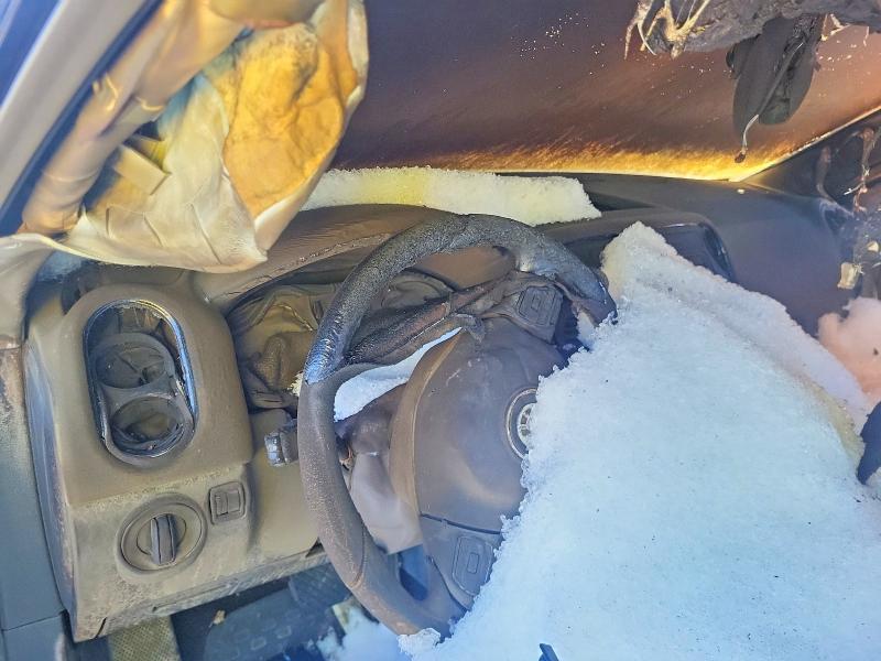 2016 Volkswagen Tiguan VIN WVGJV7AX8GW500565 COPART salvage auction — BURN, Nl - Non-Repairable, sold $80 on 2026-08-06 (photo 9)