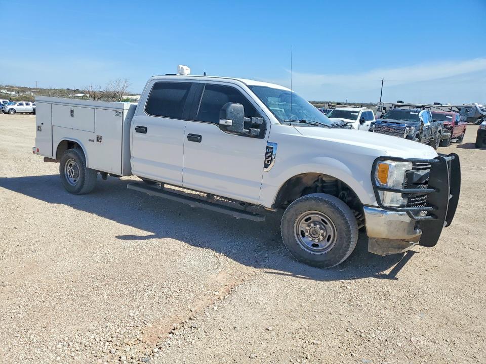 2017 Ford F-250 super duty VIN 1FT7W2B68HEE97825 COPART salvage auction — MECHANICAL, Tx - Certificate Of Title, sold $9,300 on 2026-07-14 (photo 4)