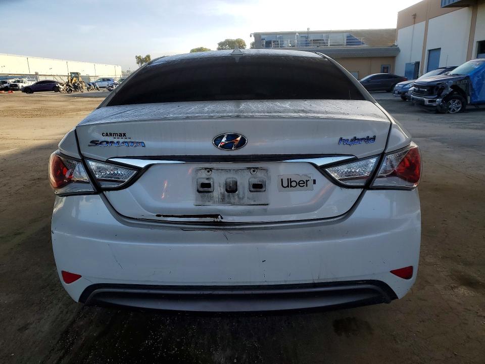 2013 Hyundai Sonata hybrid VIN KMHEC4A40DA069062 COPART salvage auction — REAR END, Ca - Dis/Dlr/Exp Lien Papers-Salv, sold $500 on 2026-07-22 (photo 6)