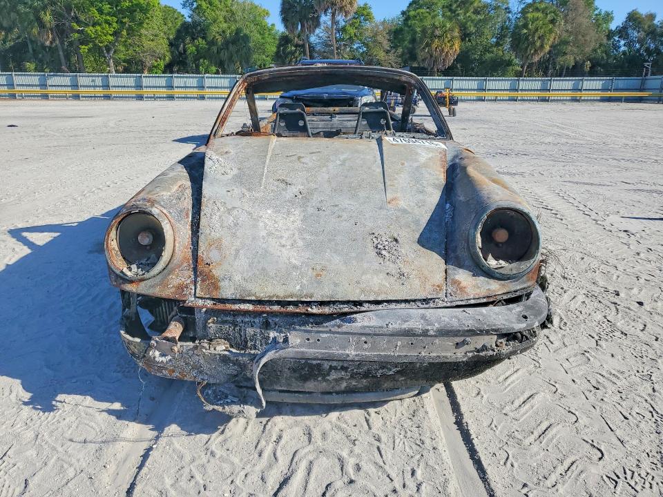 1983 Porsche 911cs VIN WP0ZZZ91ZDS151510 COPART salvage auction — BURN, FL - CERTIFICATE OF DESTRUCTION, sold $3,050 on 2026-07-15 (photo 5)