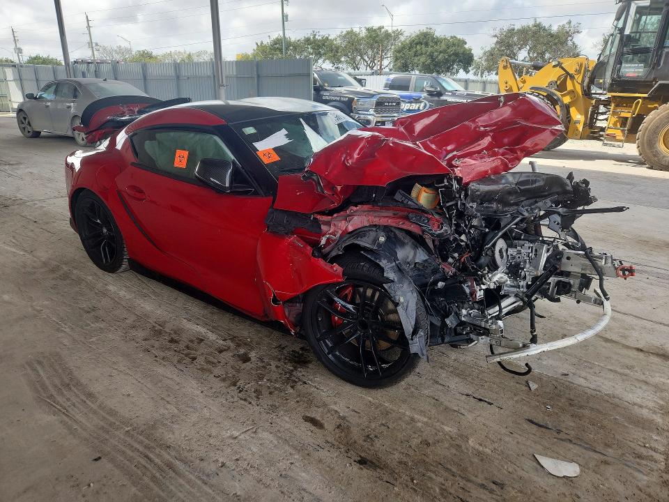 2021 Toyota Supra VIN WZ1DB0C07MW046081 COPART salvage auction — FRONT END, Salvage Title, sold $15 on 2026-07-29 (photo 4)