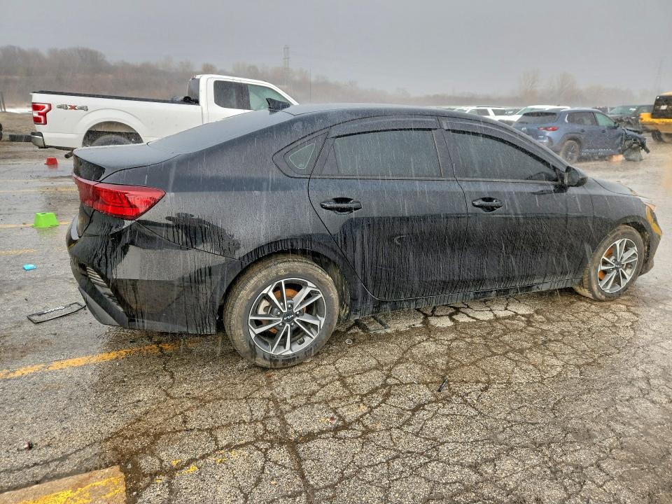 2023 Kia Forte VIN 3KPF24AD7PE611013 COPART salvage auction — FRONT END, Il - Salvage Certificate, sold $3,600 on 2026-07-10 (photo 3)