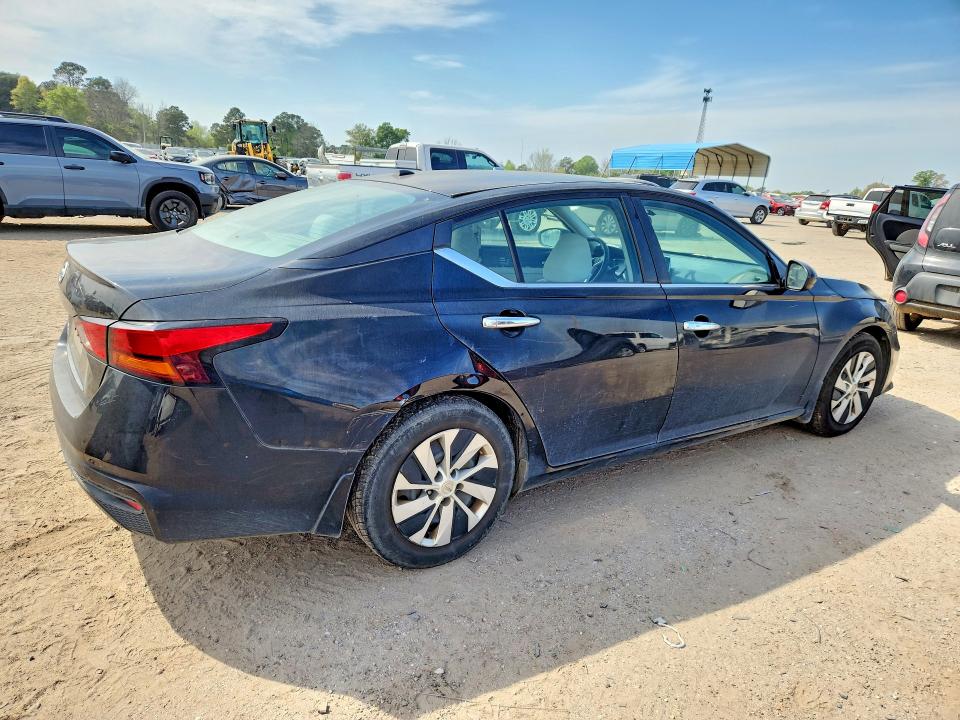 2019 Nissan Altima VIN 1N4BL4BV0KC112451 COPART salvage auction — REAR END, Al - Certificate Of Title, sold $2,300 on 2026-07-09 (photo 3)
