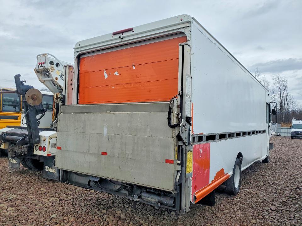 2014 Frht - freightliner All other VIN 4UZAC3DV2ECFW4420 COPART salvage auction — FRONT END, CT, sold $2,500 on 2026-08-10 (photo 3)