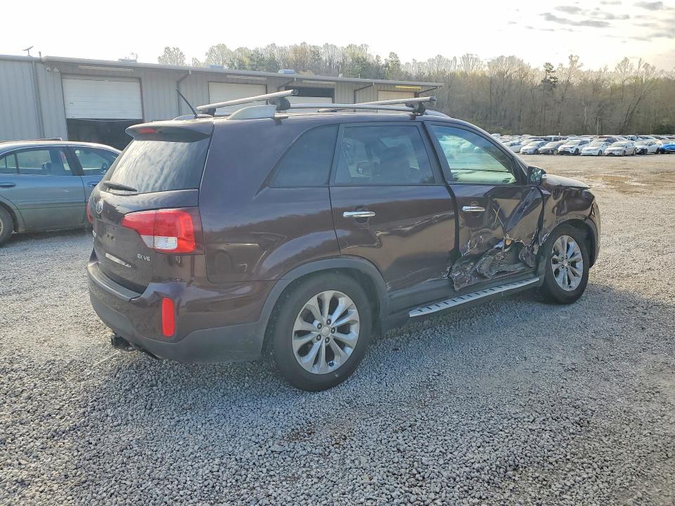 2015 Kia Sorento VIN 5XYKU4A79FG619392 COPART salvage auction — SIDE, Salvage Title, sold $1,400 on 2026-07-29 (photo 3)