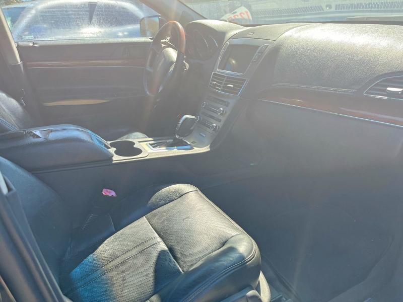 2011 Lincoln Mkt VIN 2LMHJ5AT4BBJ50409 COPART salvage auction — MECHANICAL, Tx - Certificate Of Title, sold $3,300 on 2026-07-09 (photo 5)