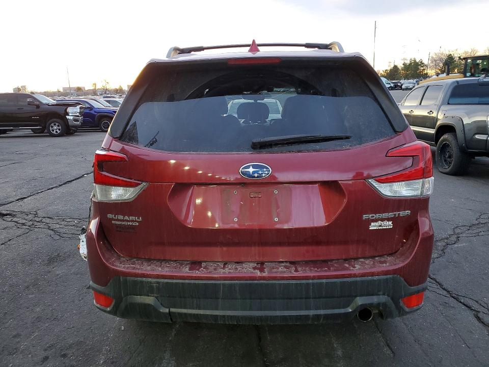 2021 Subaru Forester VIN JF2SKASCXMH483084 COPART salvage auction — ROLLOVER, Id - Salvage Certificate Of Title, sold $2,900 on 2026-07-14 (photo 6)