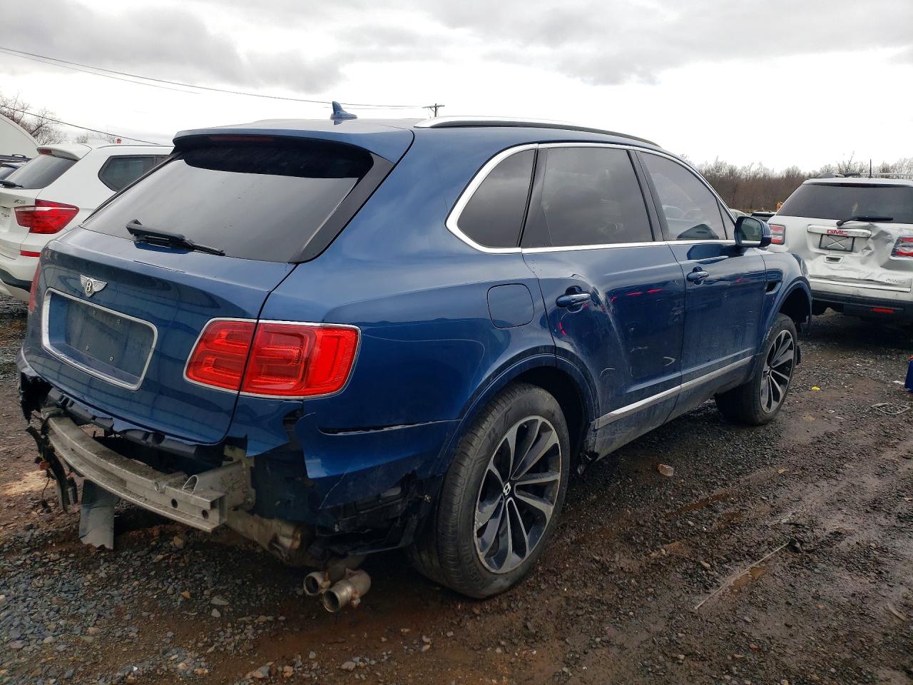 2017 Bentley Bentayga VIN SJAAC2ZVXHC014876 COPART salvage auction — Front End, NJ - CERT OF TITLE-SALVAGE (P), sold $17,700 on 2026-04-03 (photo 3)