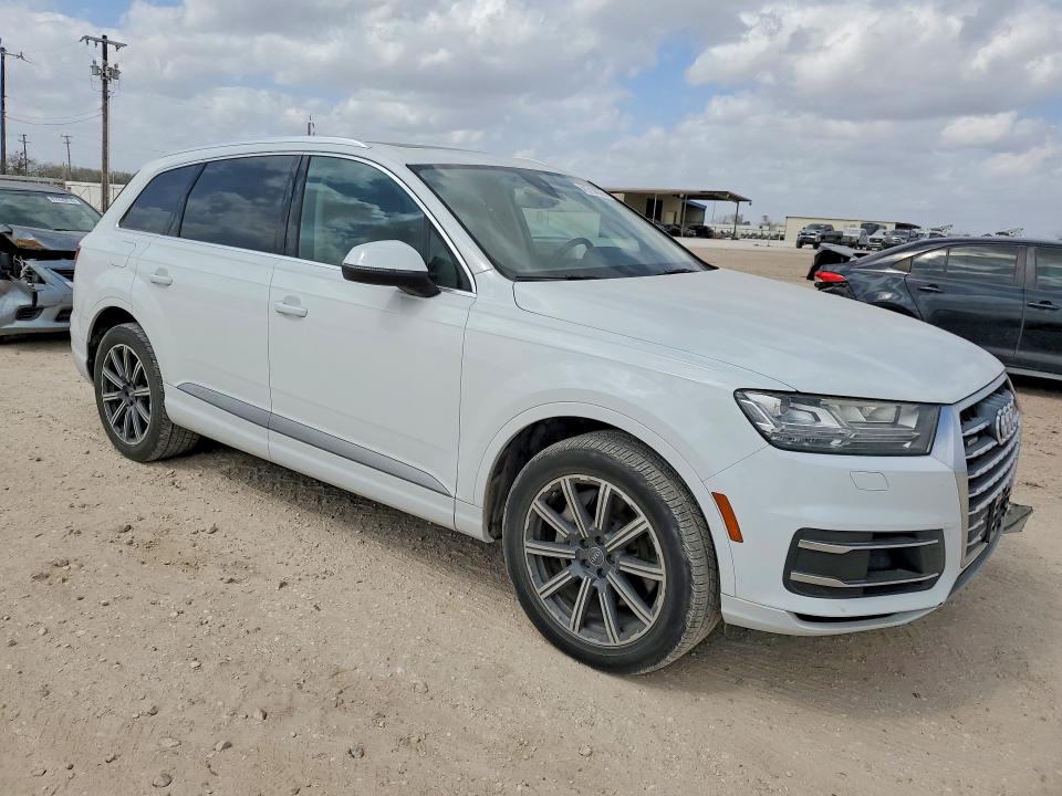 2017 Audi Q7 VIN WA1LAAF71HD016162 COPART salvage auction — REAR END, TX - SALVAGE VEHICLE TITLE, sold $225 on 2026-07-30 (photo 4)