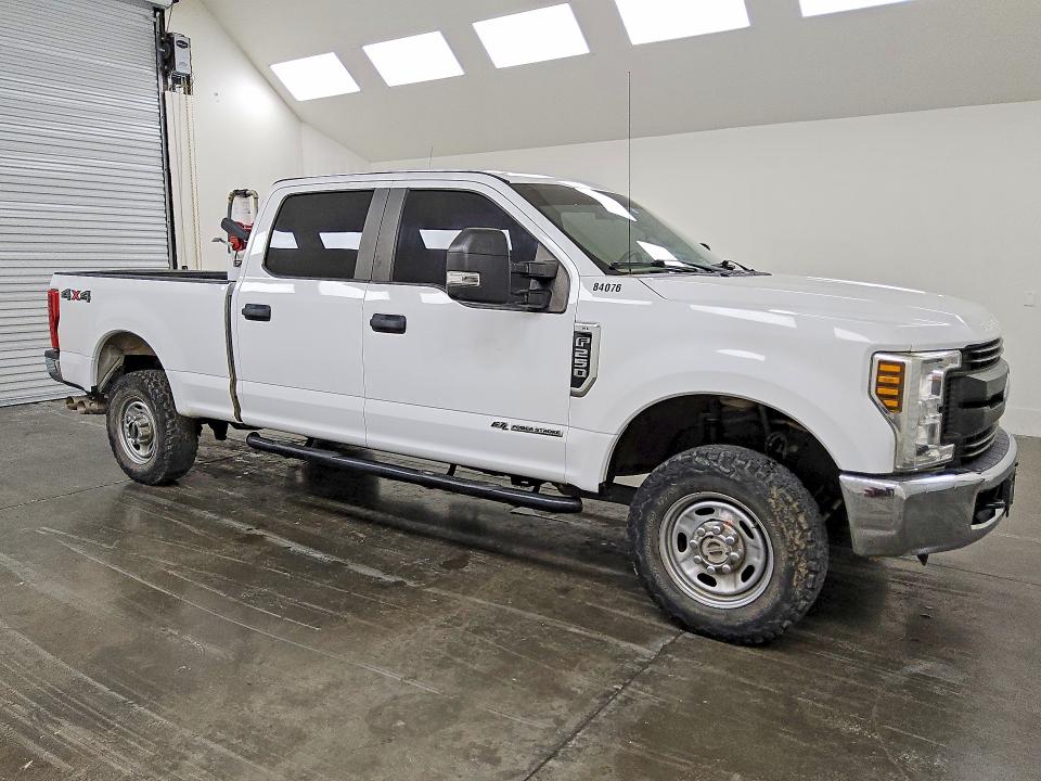 2019 Ford F-250 super duty VIN 1FT7W2BT5KEF84076 COPART salvage auction — MECHANICAL, TX - CERTIFICATE OF TITLE, sold $14,400 on 2026-07-28 (photo 4)