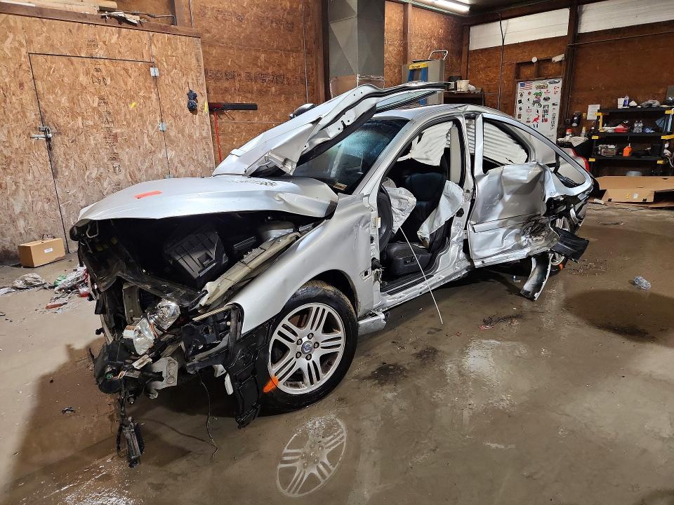 2005 Volvo S60 VIN YV1RS592852478286 COPART salvage auction — ALL OVER, Mo - Salvage Certificate Of Title, sold $175 on 2026-08-13 (photo 1)