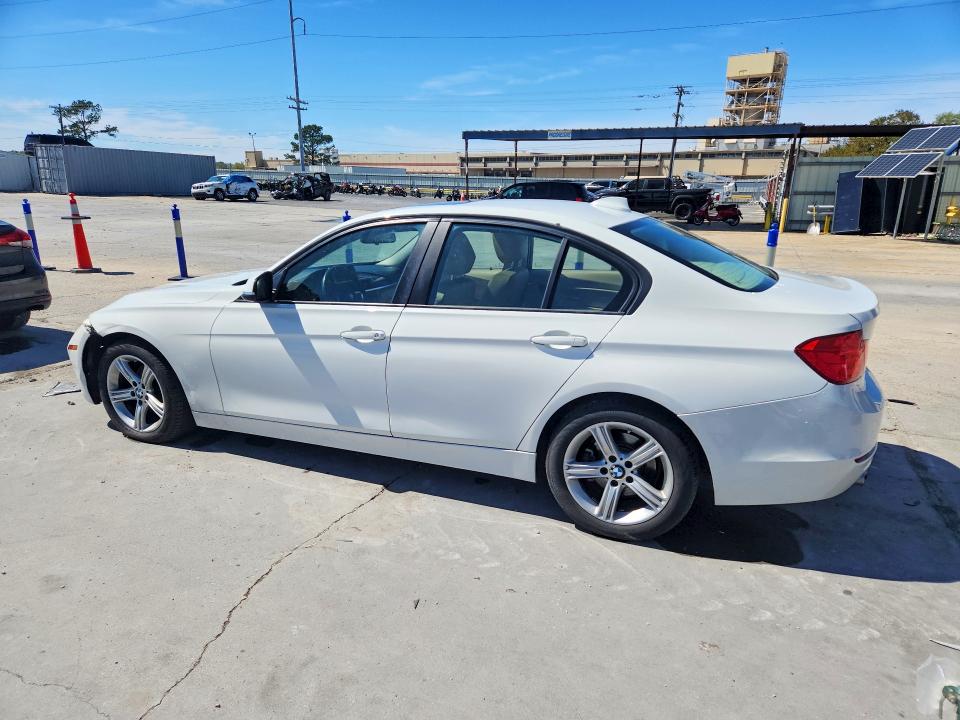 2014 BMW 3er VIN WBA3A5G55ENP33452 COPART salvage auction — FRONT END, La - Cert Of Title-Salvage, sold $2,850 on 2026-07-29 (photo 2)
