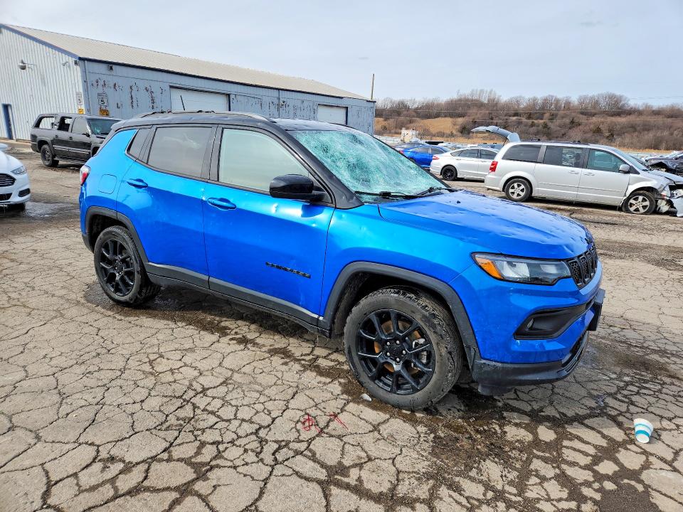 2024 Jeep Compass VIN 3C4NJDBN8RT599460 COPART salvage auction — HAIL, Il - Salvage Certificate, sold $7,600 on 2026-07-22 (photo 4)