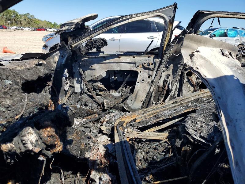 2019 Land rover Range rover velar VIN SALYB2EX5KA220707 COPART salvage auction — BURN, TX - NONREPAIRABLE TITLE, sold $125 on 2026-07-28 (photo 7)