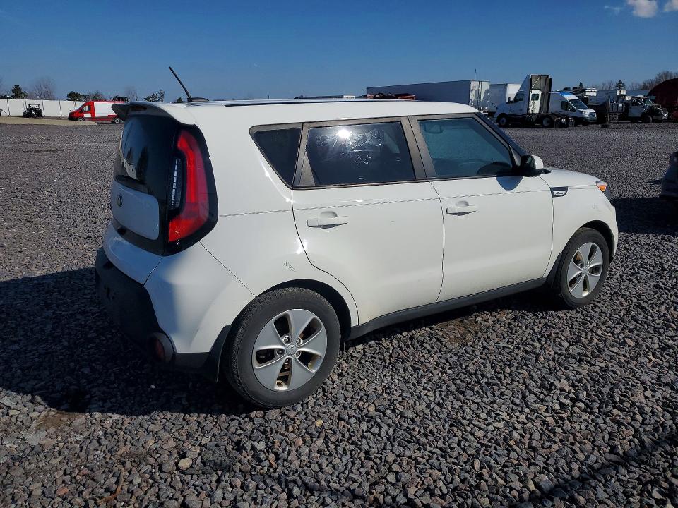 2016 Kia Soul VIN KNDJN2A2XG7370858 COPART salvage auction — VANDALISM, In - Cert Of Title-Salvage Title, sold $225 on 2026-07-21 (photo 3)
