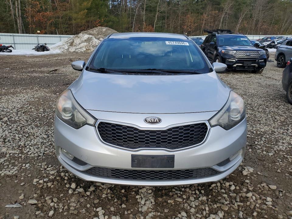2014 Kia Forte VIN KNAFX4A8XE5049019 COPART salvage auction — MECHANICAL, Salvage Title, sold $100 on 2026-07-30 (photo 5)