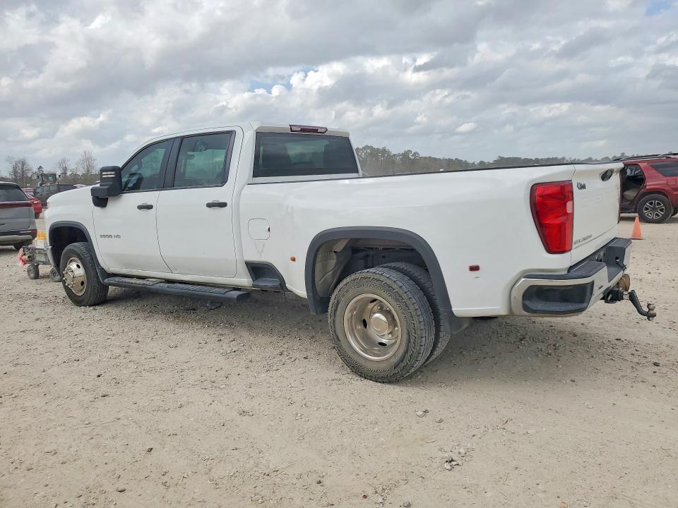 2021 Chevrolet Silverado 3500 VIN 1GC4WRE74MF135088 COPART salvage auction — MECHANICAL, TX - CERTIFICATE OF TITLE, sold $14,800 on 2026-07-24 (photo 2)