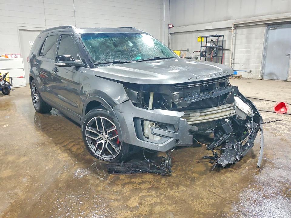 2016 Ford VIN 1FM5K8GT3GGB30088 COPART salvage auction — ROLLOVER, Salvage Title, sold $475 on 2026-07-31 (photo 4)