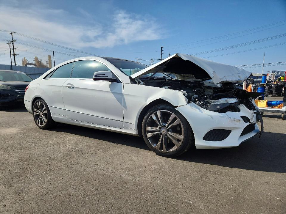 2015 Mercedes-benz E-klasse VIN WDDKJ6FBXFF296724 COPART salvage auction — FRONT END, Salvage Title, sold $1,350 on 2026-07-27 (photo 4)