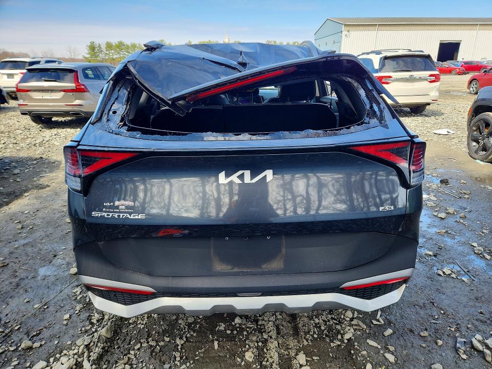 2024 Kia Sportage VIN 5XYK3CDF7RG147004 COPART salvage auction — ROOF, Id - Salvage Certificate Of Title, sold $4,050 on 2026-07-22 (photo 6)