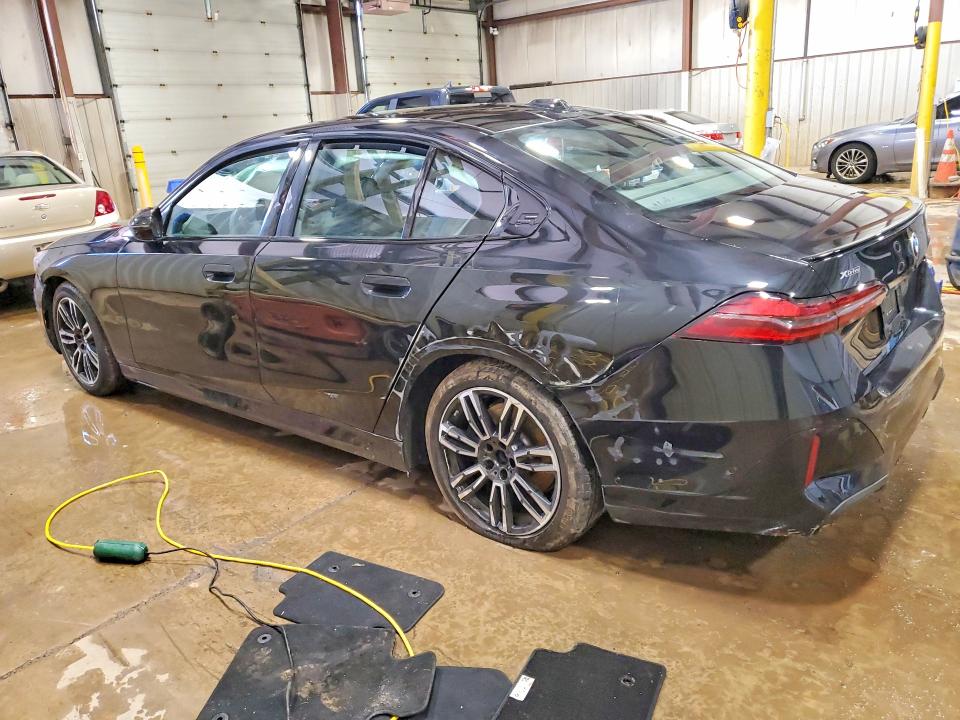 2025 BMW 5er VIN WBA63FJ05SCU12898 COPART salvage auction — REAR END, Salvage Title, sold $42,250 on 2026-07-14 (photo 2)