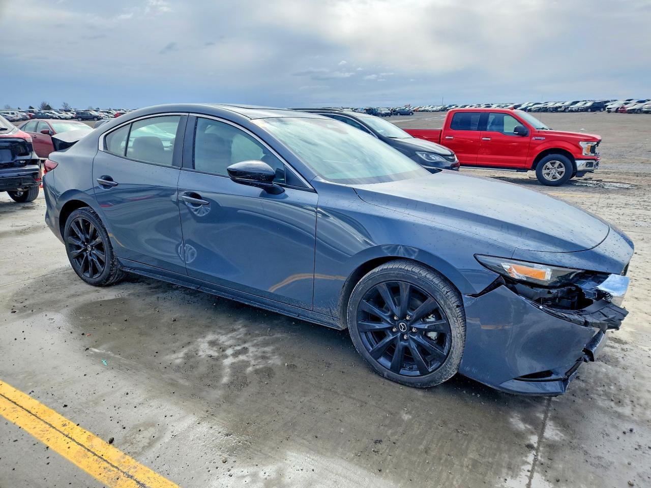 2024 Mazda 3 VIN 3MZBPBCM5RM421069 COPART salvage auction — Side, KY - CERT OF TITLE-SALVAGE, sold $3,600 on 2026-07-09 (photo 4)