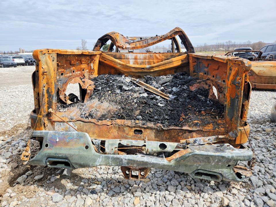 2026 Chevrolet Silverado VIN 1GCUKGEL1TZ197171 COPART salvage auction — BURN, MI - SCRAP CERTIFICATE OF TITLE, sold $200 on 2026-07-02 (photo 6)