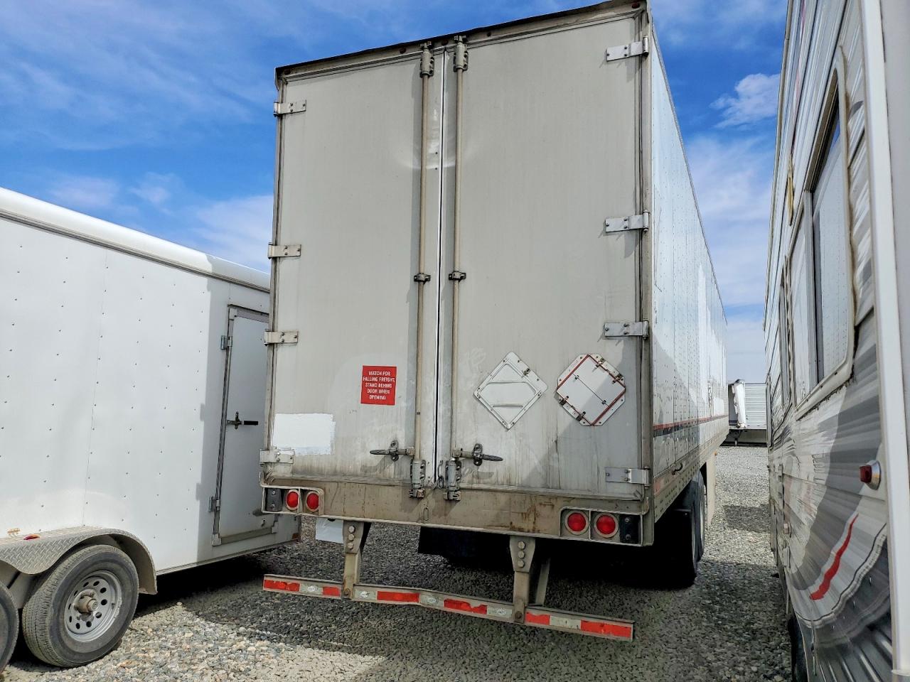 2015 Utility Dry freigh VIN 1UYVS2537FP089386 COPART salvage auction — Front End, TN - DIS/DLR/EXP ONLY CLEAN TITLE (P), sold $5,000 on 2026-09-03 (photo 4)
