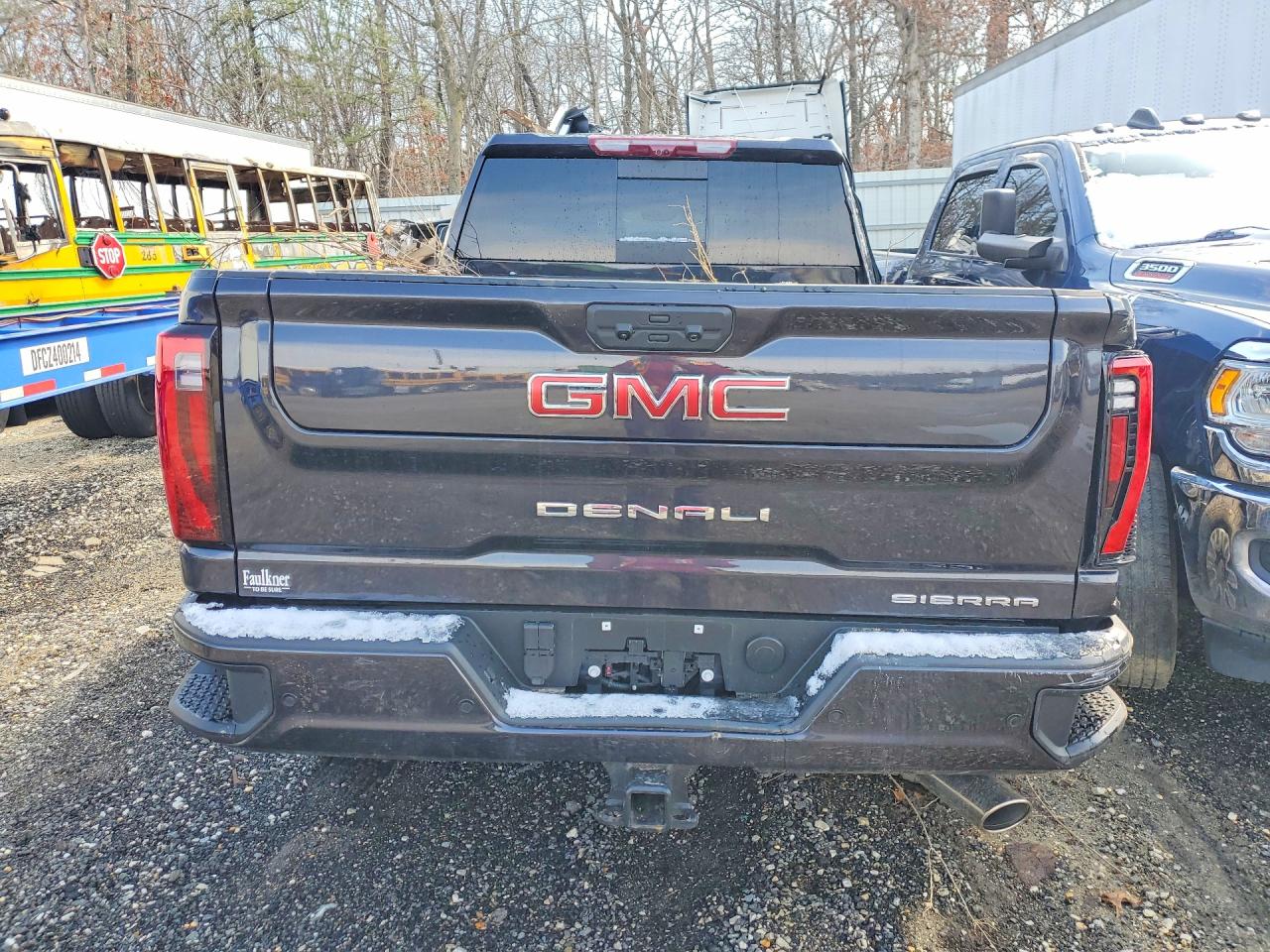 2025 Gmc VIN 1GT4URE78SF370953 COPART salvage auction — Side, NJ - CERT OF TITLE-SALVAGE (P), sold $29,000 on 2026-05-06 (photo 6)