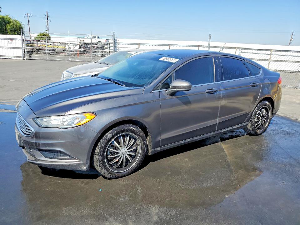 2017 Ford Fusion VIN 3FA6P0HD4HR255622 COPART salvage auction — MINOR DENT/SCRATCHES, Ca - Certificate Of Title, sold $250 on 2026-07-02 (photo 1)