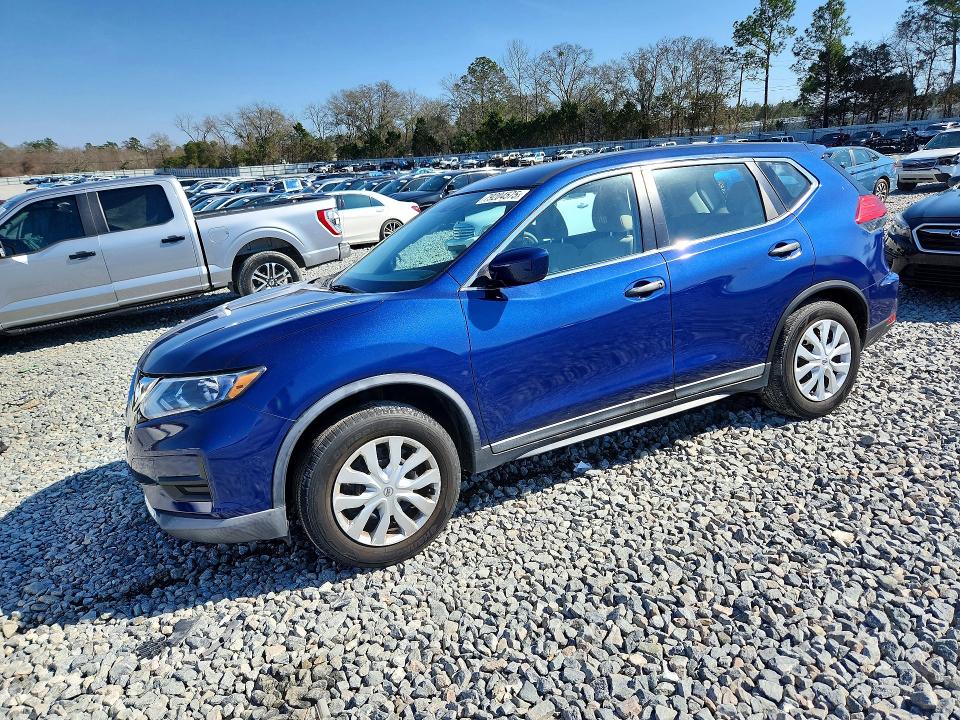 2017 Nissan Rogue VIN KNMAT2MT8HP584680 COPART salvage auction — SIDE, Salvage Title, sold $825 on 2026-07-30 (photo 1)
