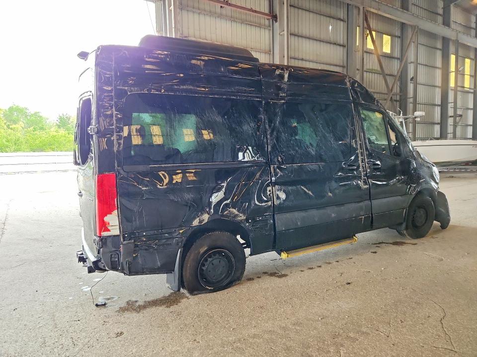 2025 Mercedes-benz Sprinter VIN W1Z4NFHY0SP791860 COPART salvage auction — ROLLOVER, Salvage Title, sold $175 on 2026-07-29 (photo 3)